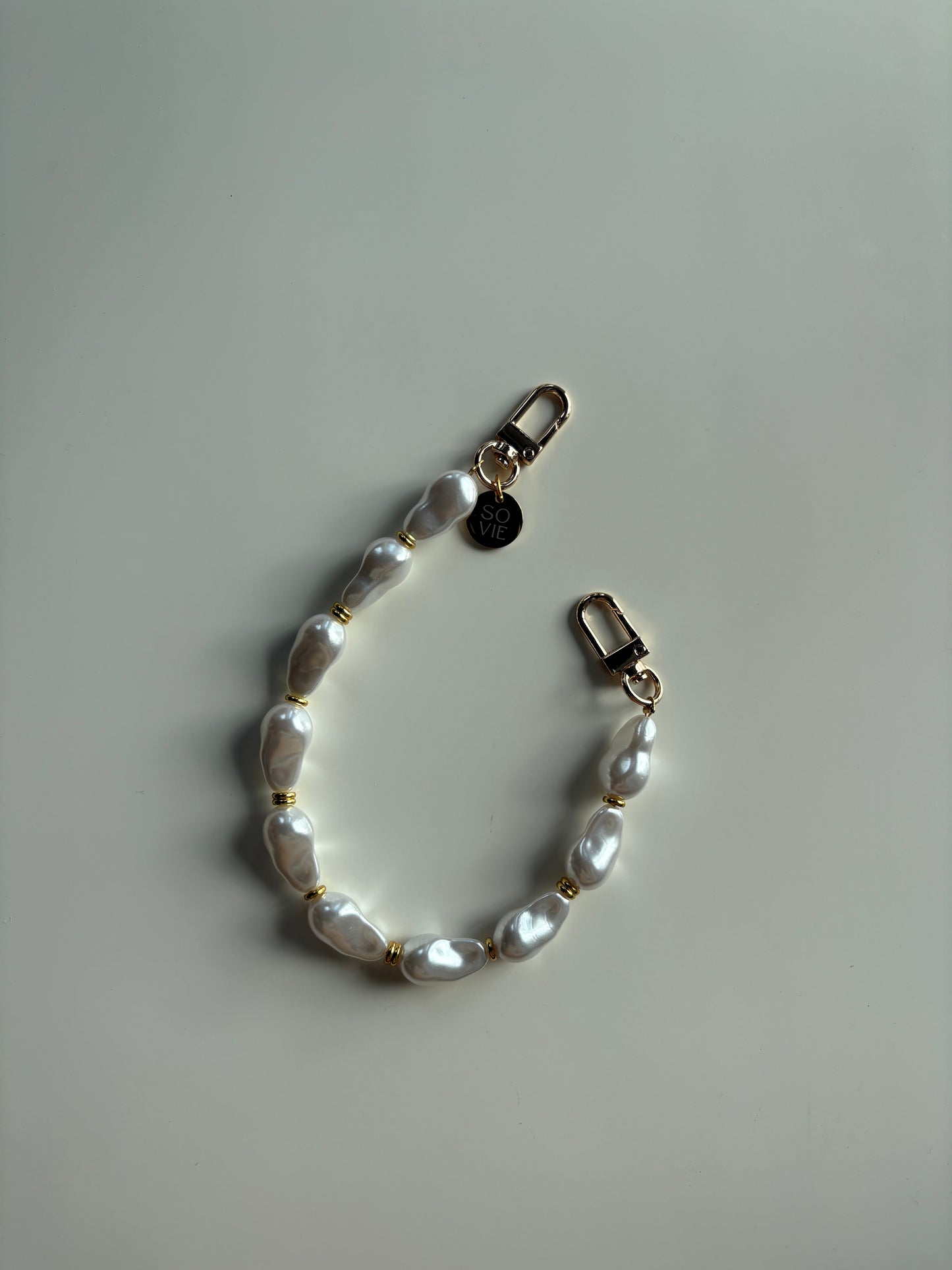 Baroque Pearl Wristlet